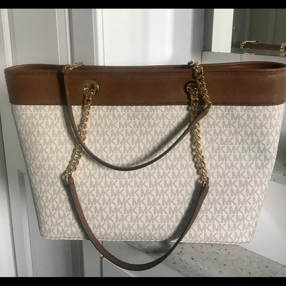 NWT authentic Michael Kors Large Chain Tote - Picture 2 of 5